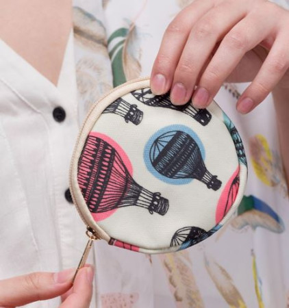 Balloon Flight Round Purse White