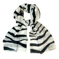 Evanique Black / White