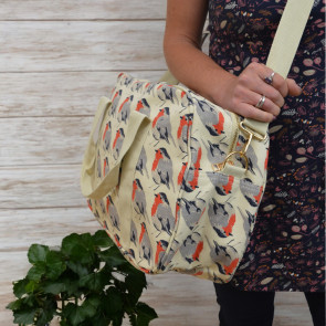 Winter Robin Weekender Cream